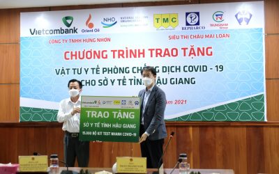 N.H.O donated medical equipment for COVID-19 prevention and management for Hau Giang province
